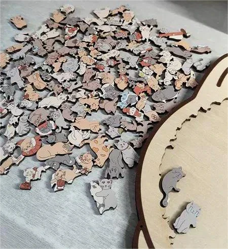 135-delige Morandi-kleurige houten legpuzzel in de vorm van een kat