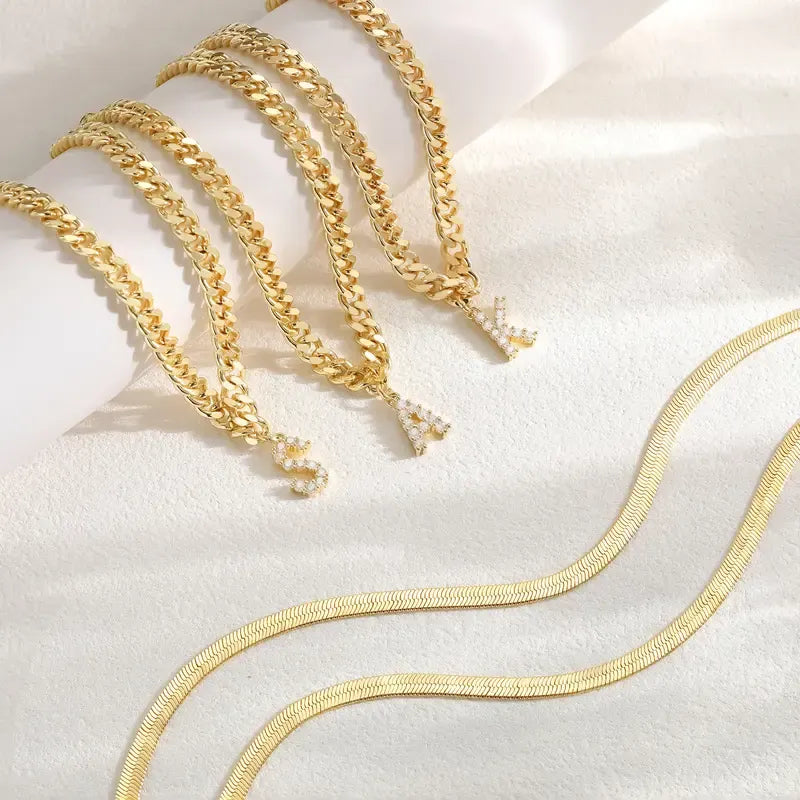 Ariane - Enkelketting met letter - een ideaal cadeau!
