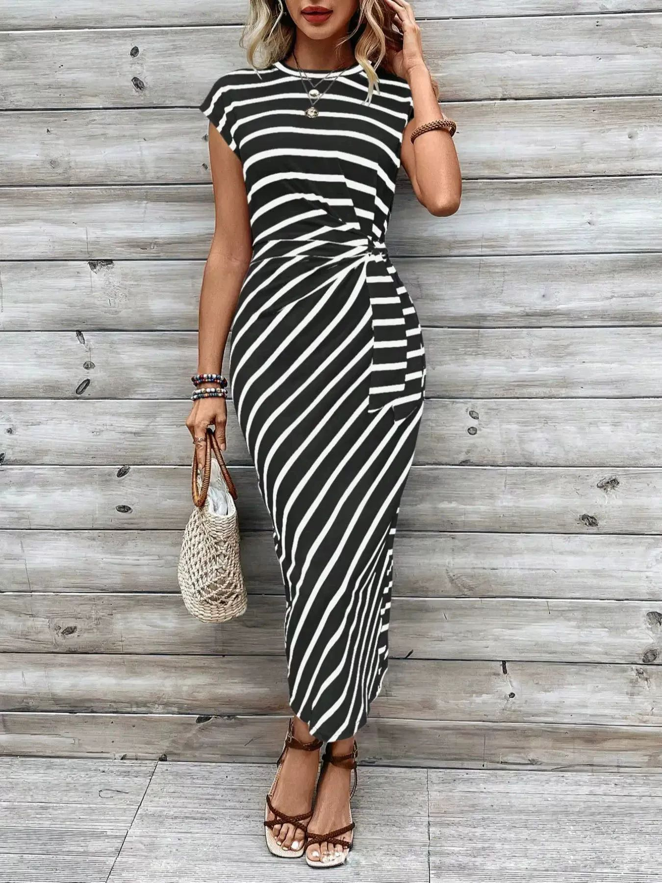 Novi™ Flatterende Maxi Jurk met Tailleknoop & Buikcamouflage