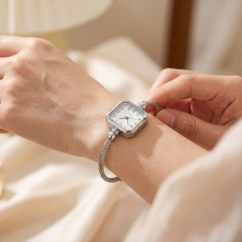 🎁2026 Nieuw binnen 50% KORTING💥Chique armbandhorloge met open manchet en vierkante wijzerplaat