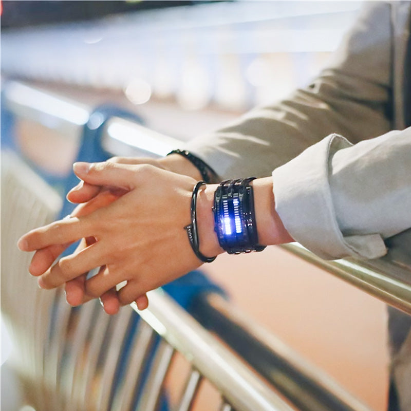 ⌚ NU 50% KORTING! 🤓 Cyberpunk Binary LED-horloge – “Only Geeks Get It” – Futuristisch, uniek en opvallend met blauw LED-display 💙