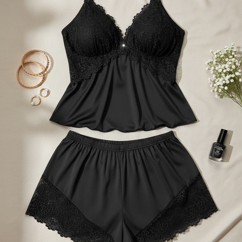 🥳2026 HOT SALE🥳💞 Meer dan 50K+ verkocht! 👗🌸 50% KORTING!  Camisole & shorts pyjama set met kanten afwerking – zachte satijnachtige stof, verstelbare bandjes & V-hals.