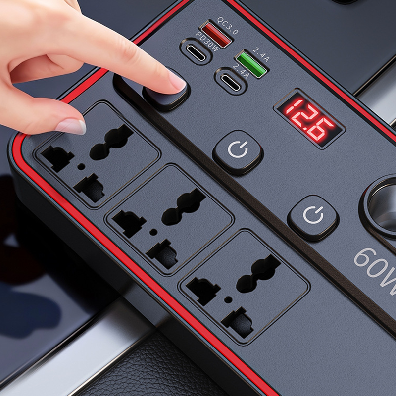 Multifunctionele Autolader Met Stopcontacten En USB