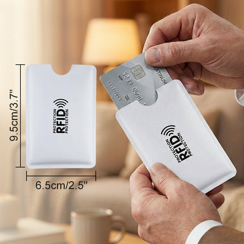 🛡️ RFID-kreditkortsskydd - Förhindrar obehörig skanning och avmagnetisering! 🔒 Ultratunn och lätt - passar alla vanliga kortstorlekar. 🧾 Tillverkad av slitstark aluminiumfolie - vattentät och reptålig.