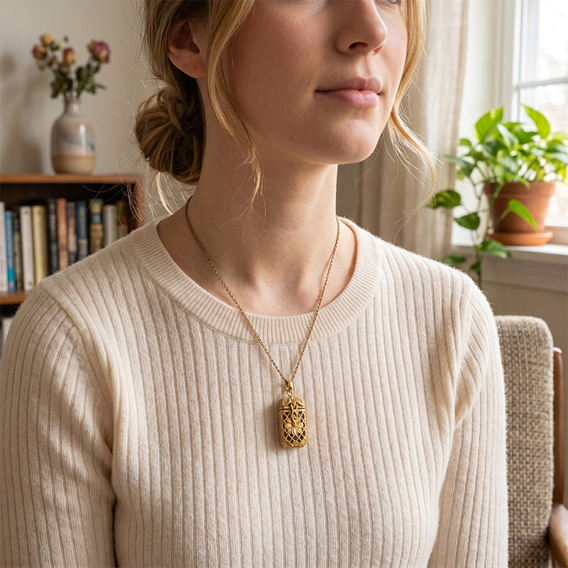 ❄️Zomerfresh 50% Korting!🔮Vintage Tarot Medaillon Ketting – Boho Sieraad met Mini Tarotkaarten en Antiekgouden Hanger